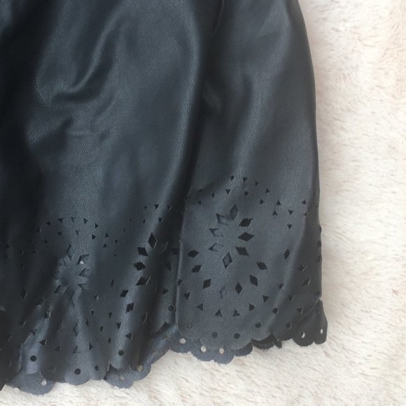 Forever 21 Women’s Faux Leather Dress Size Large - Picture 4 of 8